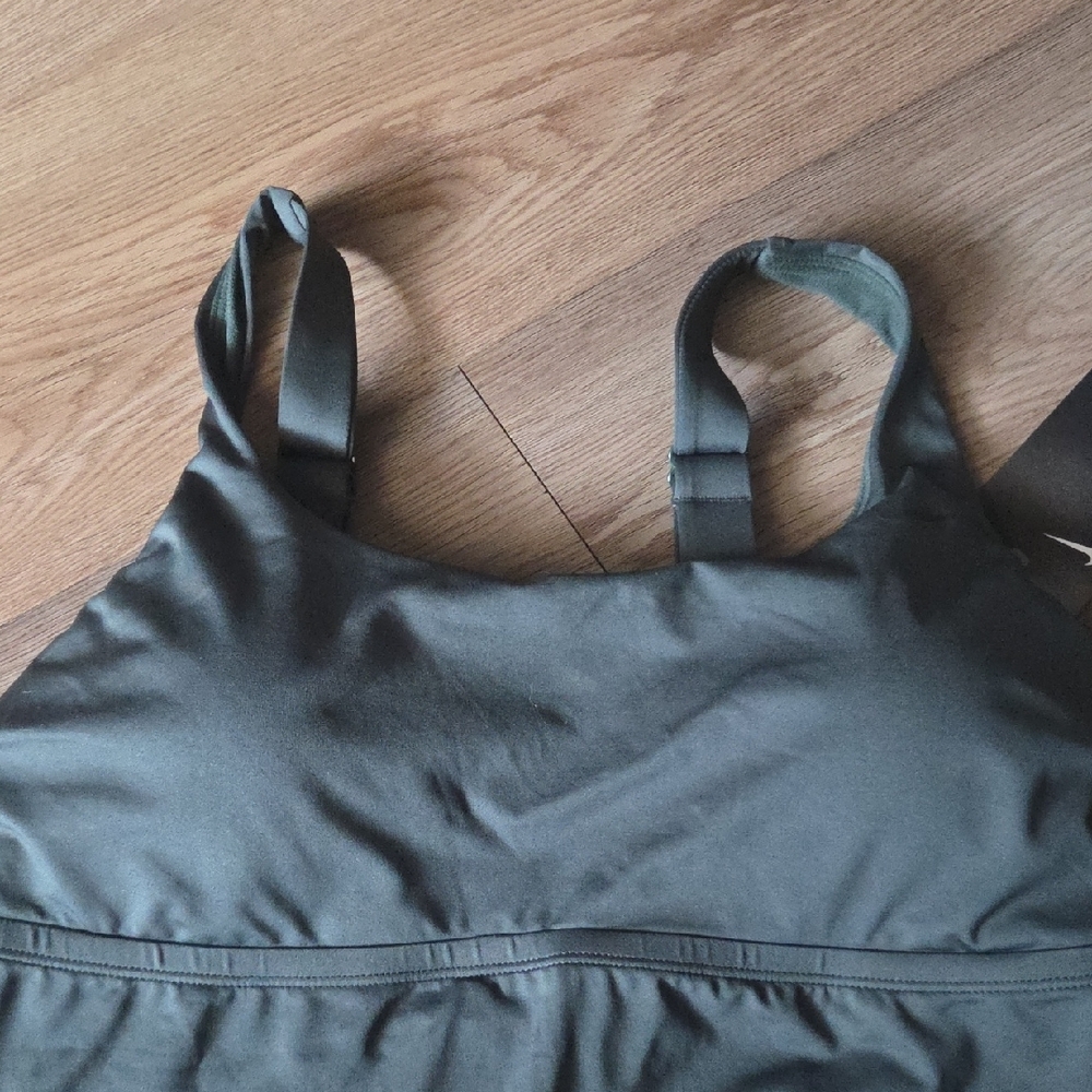 Nike Women's Tank Top - Dark Green Built In Bra - Picture 2 of 5